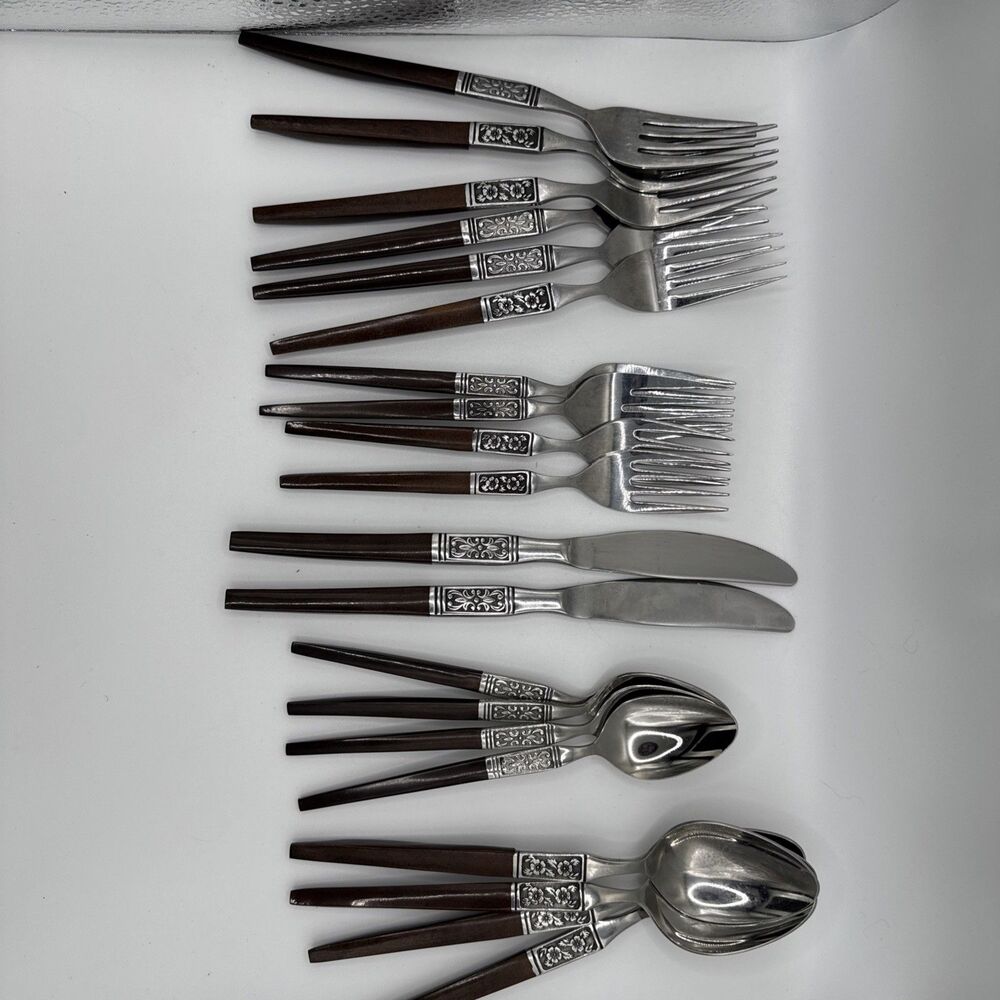 VTG Silverware EkcoEterna/Interpur   Mix Forks/Knives/Spoons Wooden Handle 20 Pc